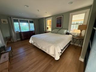 Sunny garden apartment near Mt Philo, Charlotte - 4