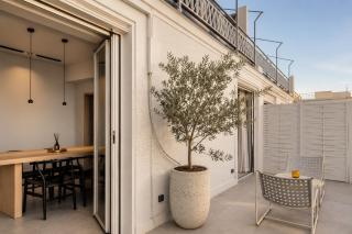 Stylish Apartment in the Historic Center of Athens - 1