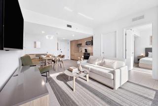 Luxury 1BR King Condo with Balcony Pool & Spa - 9