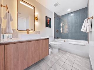Luxury 1BR King Condo with Balcony Pool & Spa - 6