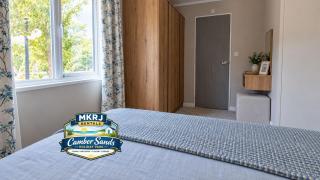 MKRJ EXECUTIVE LODGE - Parkdean Camber Sands - sleeps 8 - En Suit -Pet Friendly - 1