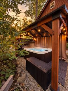 Romantic Treehouse Suite Lakes Trails & Views - 4
