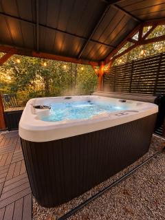 Romantic Treehouse Suite Lakes Trails & Views - 9
