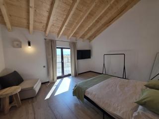 VISTRA - House of The Mountains - 5