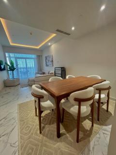 Elegant Lagoon View Retreat Alamein Tower - 6
