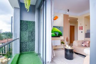 Gem Land Residence MR T's Palace-Heated pool and a magical City skyline view!! - 5