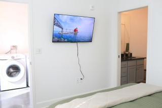Lawrencian Loft - 5