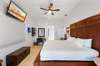 Ultimate Beachfront Penthouse - Seven Mile Beach - 3
