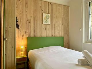 Clemalro Family Home in the Heart of Isigny - 8
