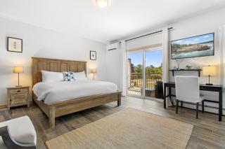 Ocean Breeze East Wind – Modern 2BR/2BA home by Cr - 0