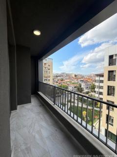 Spacious Modern Apartment with Panoramic Balcony - 5