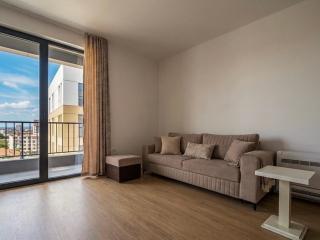 Spacious Modern Apartment with Panoramic Balcony - 2
