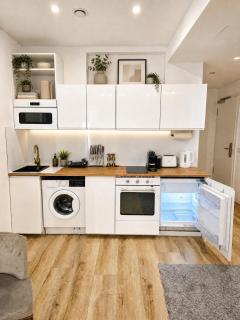 Lovely central apartment - Pool Gym Sauna extra buchbar - 7