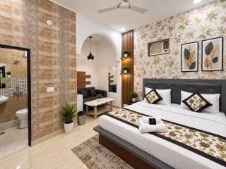 The Montana Suite Avenza Hotel Near Intanational Delhi Airport - Free Airport Pickup & Drop - 0
