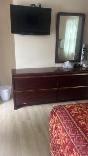 Knotty Pine Motel - 7