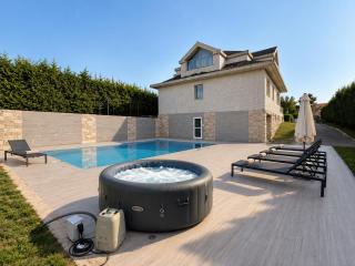 Villa Cantabria I Piscina I Jacuzzi I Bbq I Jardines I Wifi - 2