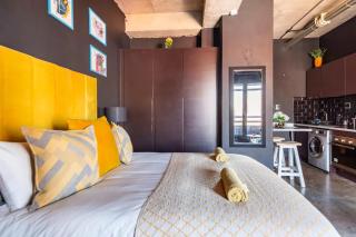 The OneStays Consulate - Johannesburg Studio with Views & Backup Power - Hallmark House - 7