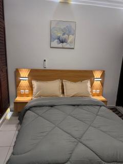 Appartement avec une chambre et un salon avec parking - 3