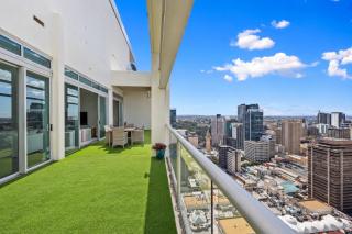 Lvl 39 Penthouse - 55m2 balcony - Sleep 8 Sky Home - 1