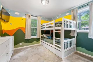Hilltop Hideaway - 6