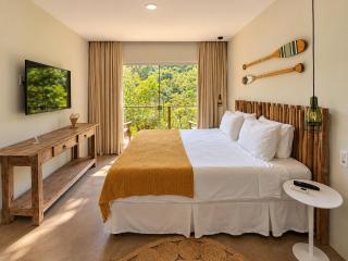 Casa com Piscina, 3 Suites, sala de estar e cozinha completa - 8