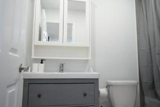 Spacious Home in Brampton - Perfect for Families - 2
