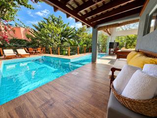 Casa com Piscina, 3 Suites, sala de estar e cozinha completa - 3