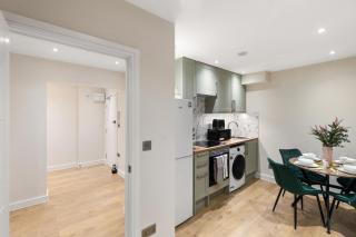Beautiful 2BR Apartment in Beckenham - 2