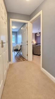 Modern ground floor apartment with free parking very near centre - 4