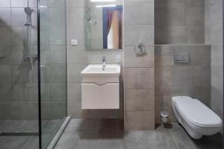 Luxury 2Bedroom Apartment - BC53 Residences, Labone - 4