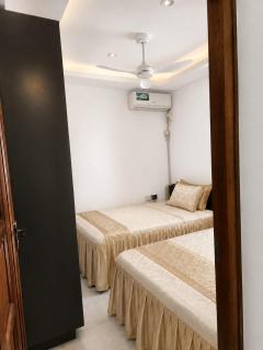 Dolphin Court - 3