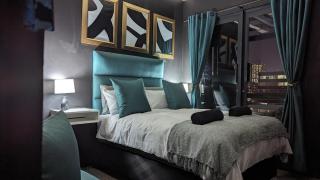 The OneStays Embassy - Maboneng Spacious 1-Bedroom - Back up Water & Electric - Hallmark House - 5