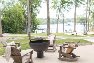 Campfire Cove Lakefront Cabin + 3 Camp Sites - 7