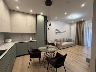 Modern Design Apartment, 10-min walk to beach - 0