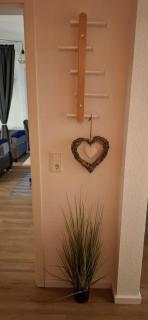 Stay-at-AJ Homes Kamen mit komplett ausgestatteter Küche, Balkon, 8 Hotel-Boxspringbetten in 4 Schlafzimmern & Schlafsofa sowie kostenlos inklusive Bettwäsche, Handtücher, Verbrauchsartikel, Parkplatz, WiFi & SmartTV - 4