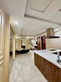 Elite Studio Apartment Gold Crest Mall Dha Phase 4 Lahore - 2