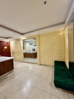 Elite Studio Apartment Gold Crest Mall Dha Phase 4 Lahore - 1