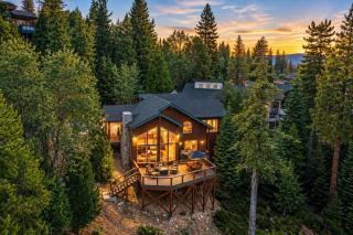 Deck House- Luxury Home with Epic Views - 8