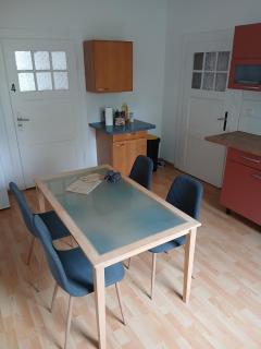 Pension Willi - Geräumige Altbauwohnung 2 - 7