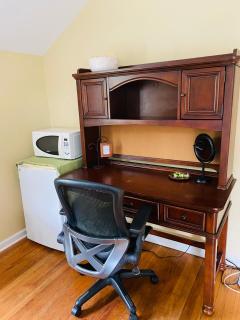 B1 A private room in Naperville downtown with desk and Wi-Fi near everything - Naperville - 9