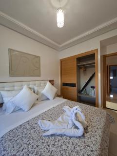 Emmraude- appartement avec 2 chambres, salon ,avec piscine 2 minutes de la plage - 1