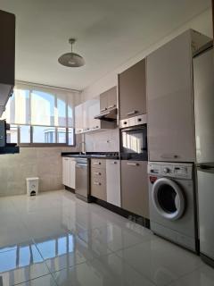 Emmraude- appartement avec 2 chambres, salon ,avec piscine 2 minutes de la plage - 2