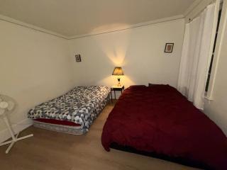 Vancouver Downtown East Guesthouse- Free Parking - 2
