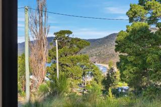 Coastal 2BR Escape, Steps to Beach, Dining and Bar - Eaglehawk Neck - 3