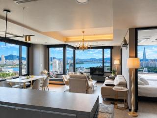 Landmark View Namsan Lotte Tower Hanriver Spacious Modern Penthouse - 9
