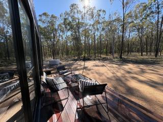 Greymare Stylish Secluded Treeside Escape - 8