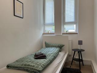 Monteur- & Ferienwohnung Körnerstraße I 4 Schlafzimmer, Wohnküche & WLAN - 6