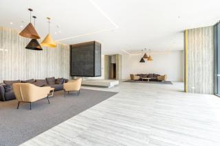 Stylish Phillip Apartment with Gym and Pool - 1