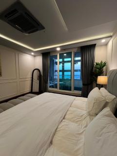Luxury Apartments By Monark Suites - 0