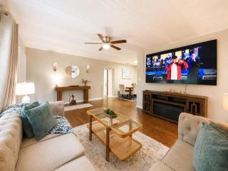 Pet-Friendly 3BR Fenced Yard Fire Pit - 3